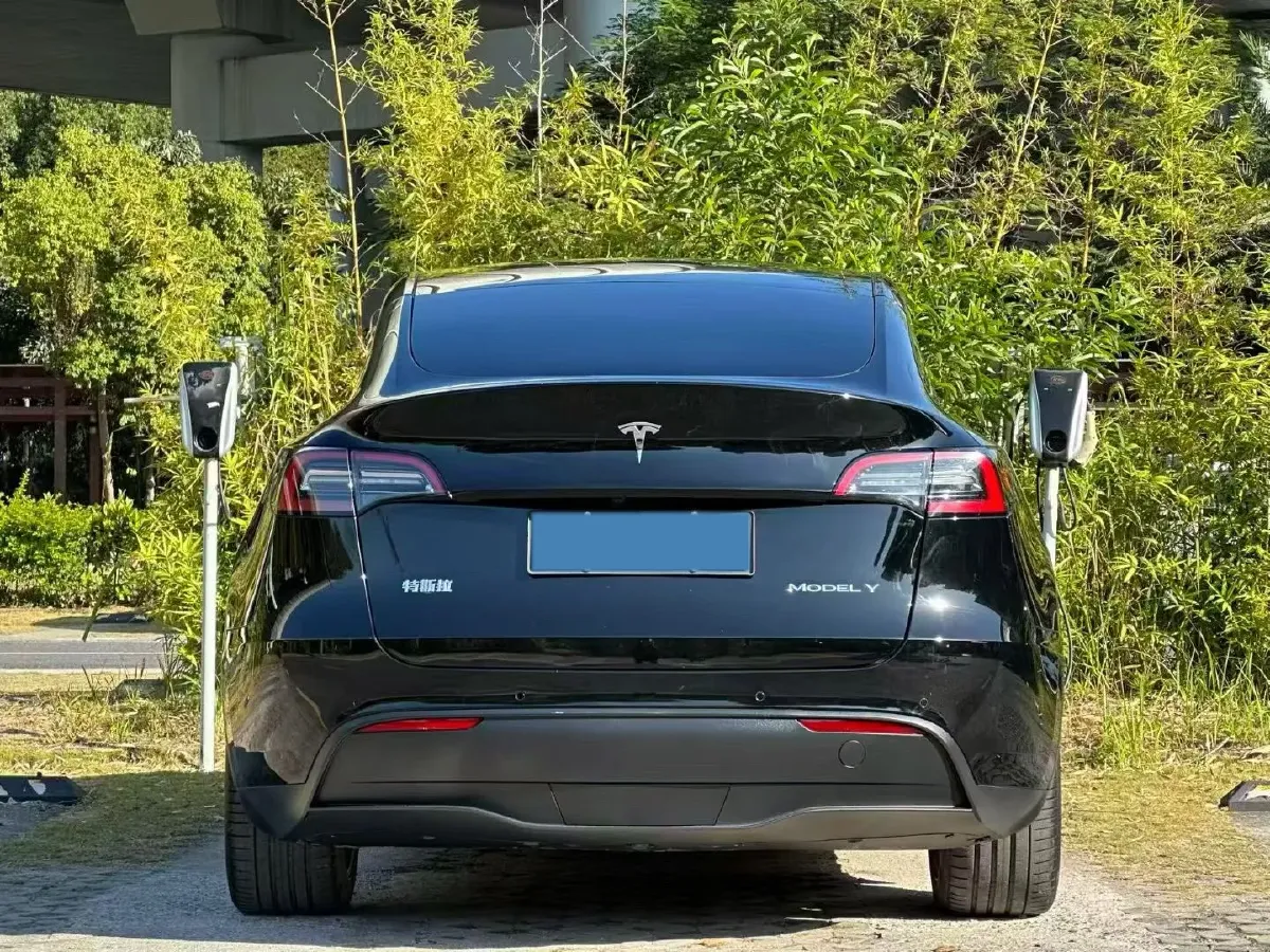 2022 Tesla Model Y BEV 60KWH,autocango,china used car exporter,china ev exporter,chinese used car exporter,chinese used ev exporter