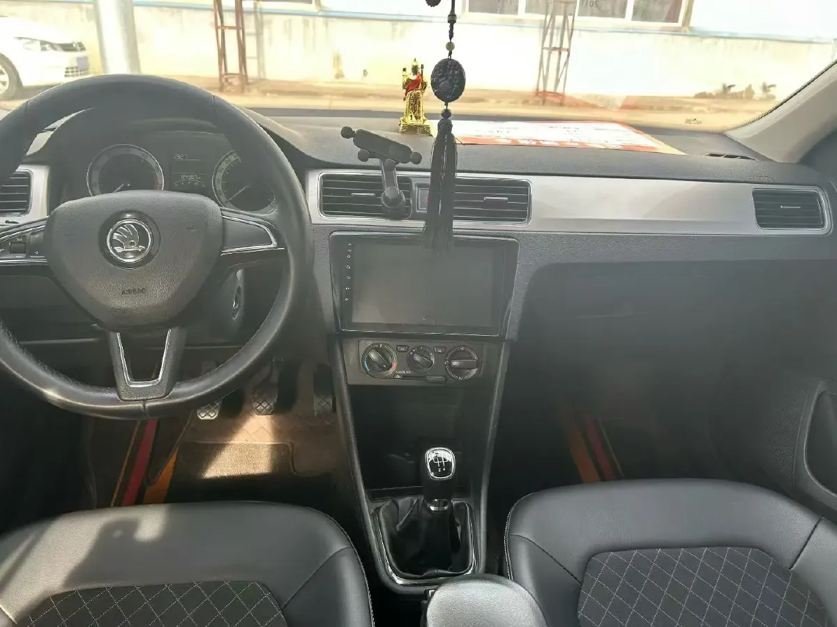 2018 Skoda Rapid 1.6L 110HP L4 5MT,autocango,china used car exporter,china ev exporter,chinese used car exporter,chinese used ev exporter