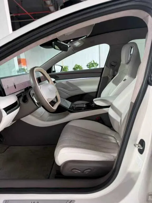 2022 IM L7 BEV 90KWH,autocango,china used car exporter,china ev exporter,chinese used car exporter,chinese used ev exporter