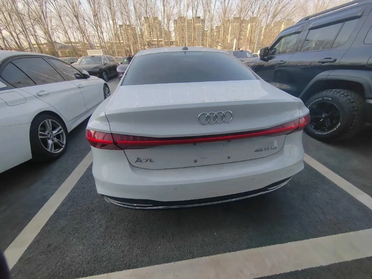 2022 Cadillac XT6 2.0T 237HP L4 9AT,autocango,china used car exporter,china ev exporter,chinese used car exporter,chinese used ev exporter