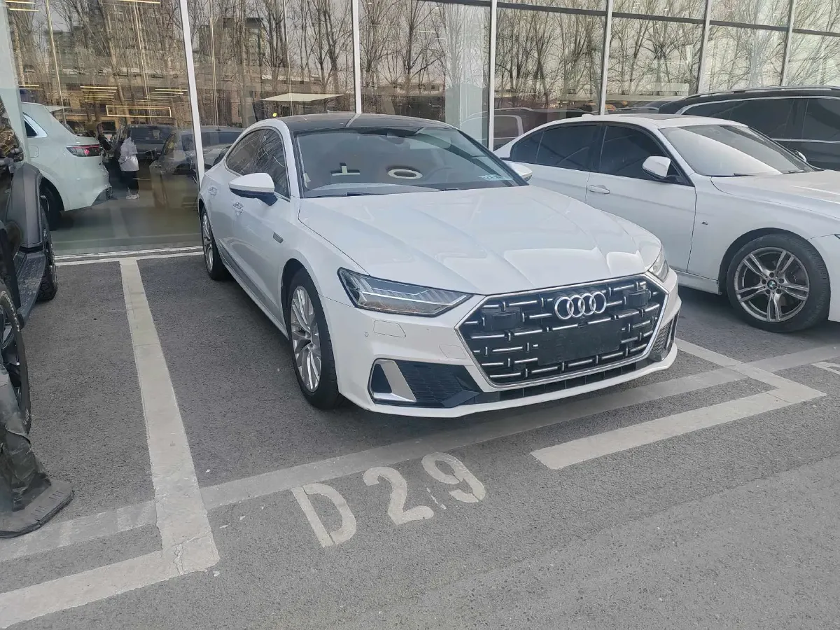 2022 Cadillac XT6 2.0T 237HP L4 9AT,autocango,china used car exporter,china ev exporter,chinese used car exporter,chinese used ev exporter