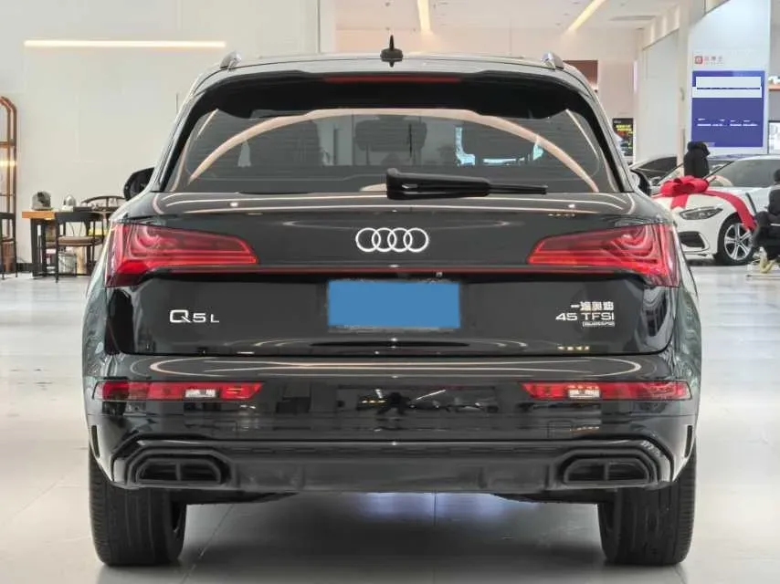 2024 Audi Q5L 2.0T 245HP L4 7DCT,autocango,china used car exporter,china ev exporter,chinese used car exporter,chinese used ev exporter