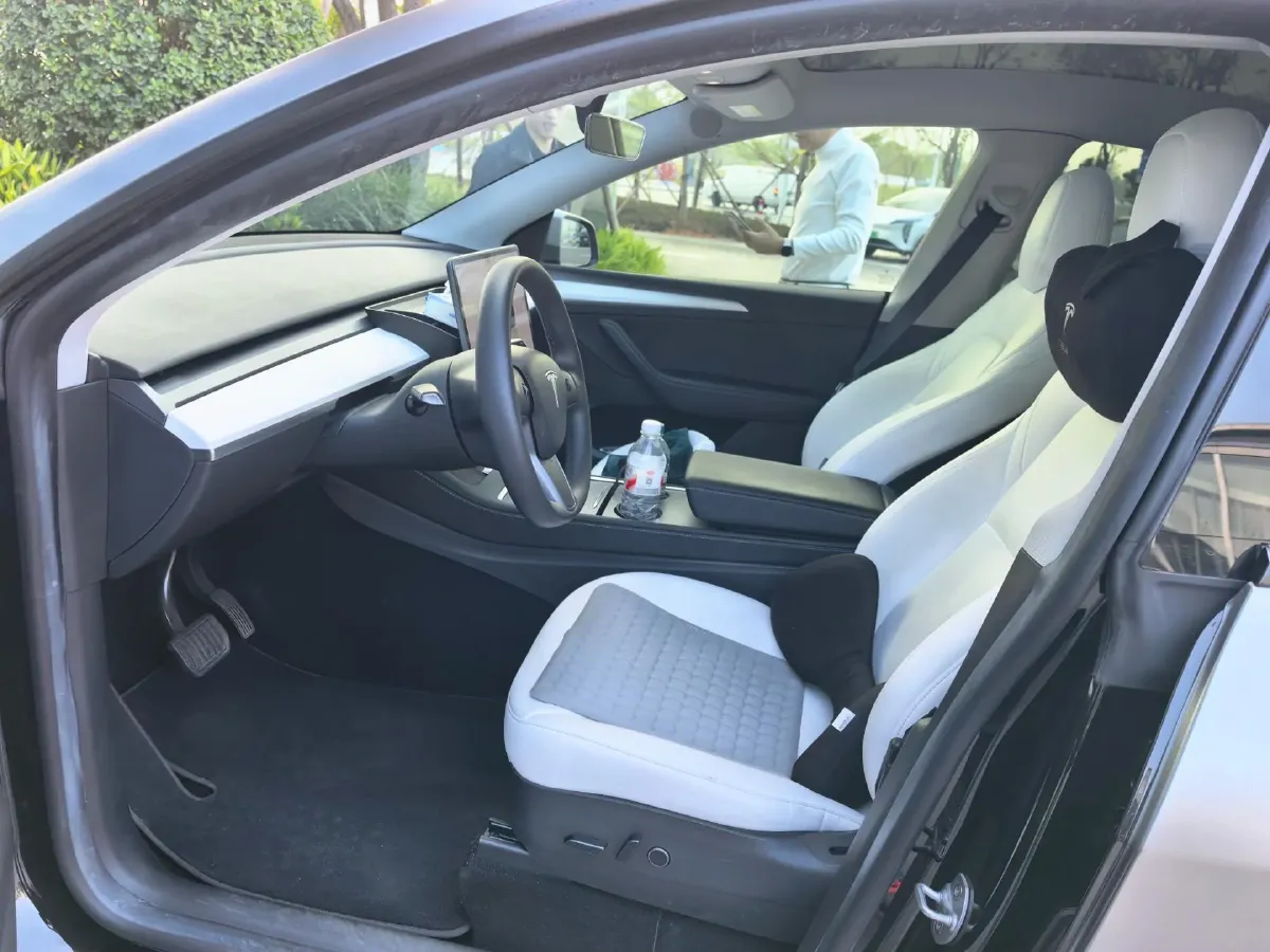 2022 Tesla Model Y BEV 60KWH,autocango,china used car exporter,china ev exporter,chinese used car exporter,chinese used ev exporter