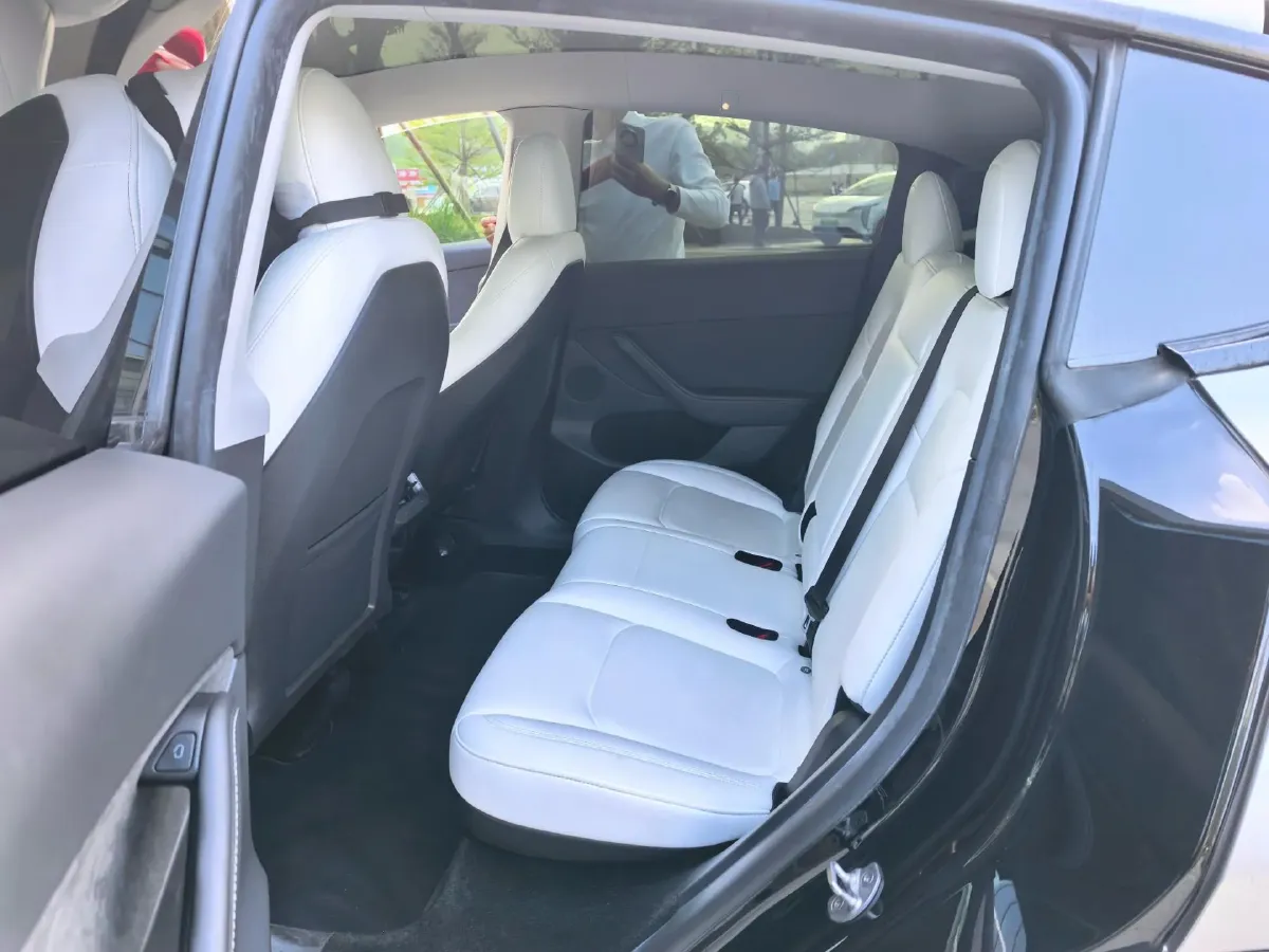 2022 Tesla Model Y BEV 60KWH,autocango,china used car exporter,china ev exporter,chinese used car exporter,chinese used ev exporter