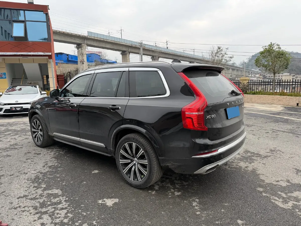 2020 Volvo XC90 2.0T 310HP L4 8AT,autocango,china used car exporter,china ev exporter,chinese used car exporter,chinese used ev exporter