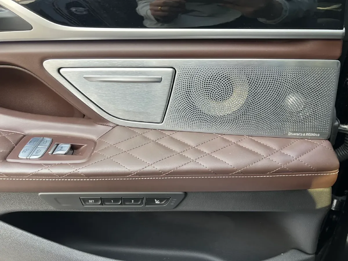 2022 BMW 7 Series 3.0T 340HP L6 8AT,autocango,china used car exporter,china ev exporter,chinese used car exporter,chinese used ev exporter