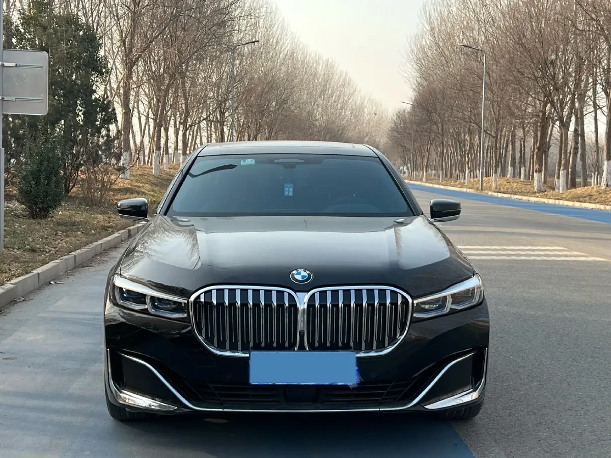 2022 BMW 7 Series 3.0T 340HP L6 8AT,autocango,china used car exporter,china ev exporter,chinese used car exporter,chinese used ev exporter