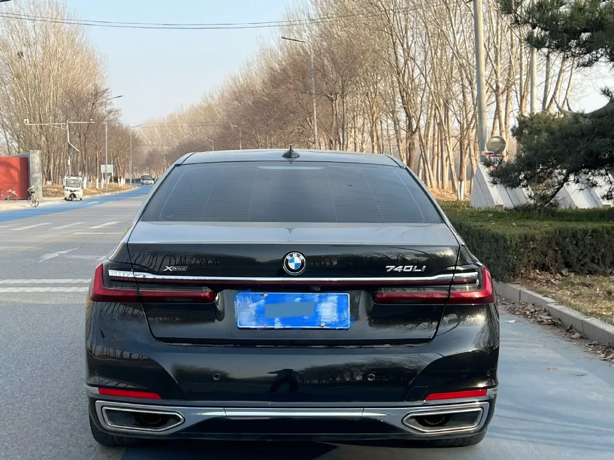 2022 BMW 7 Series 3.0T 340HP L6 8AT,autocango,china used car exporter,china ev exporter,chinese used car exporter,chinese used ev exporter