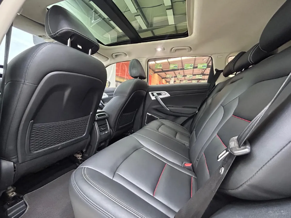 2020 Roewe i6 1.5T 169HP L4 7DCT,autocango,china used car exporter,china ev exporter,chinese used car exporter,chinese used ev exporter