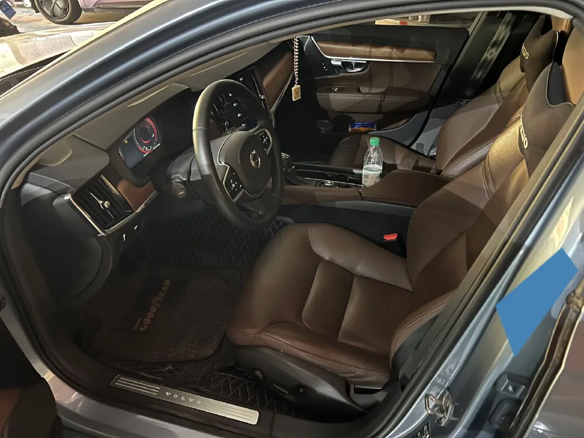 2019 Mercedes-Benz E Class 1.5T 184HP L4 9AT,autocango,china used car exporter,china ev exporter,chinese used car exporter,chinese used ev exporter