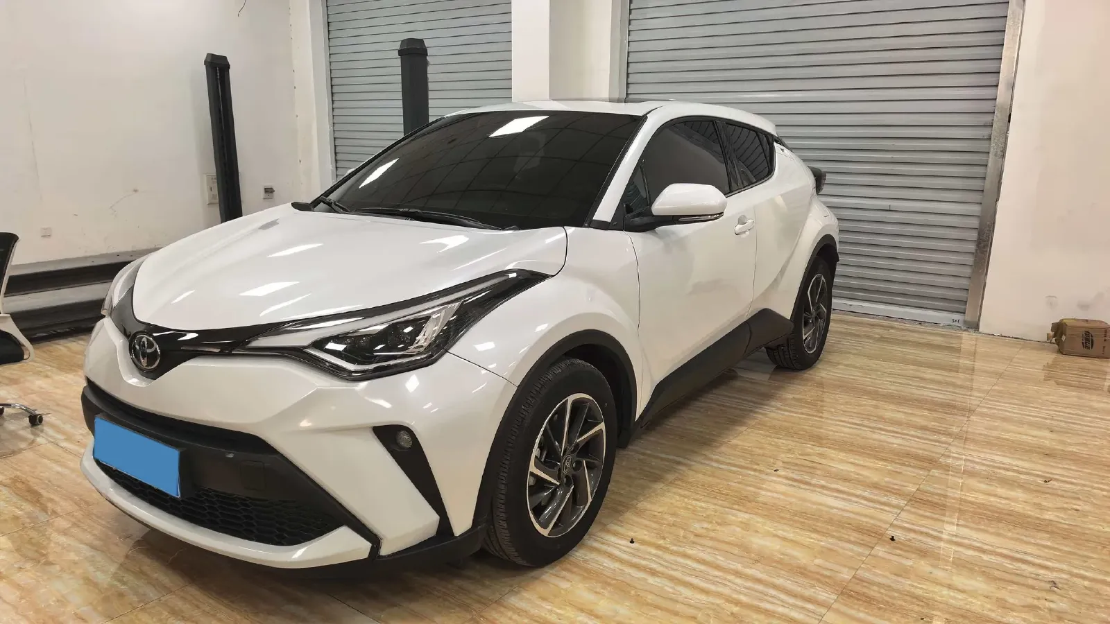 2023 Toyota C-HR 2.0L 171HP L4 CVT,autocango,china used car exporter,china ev exporter,chinese used car exporter,chinese used ev exporter