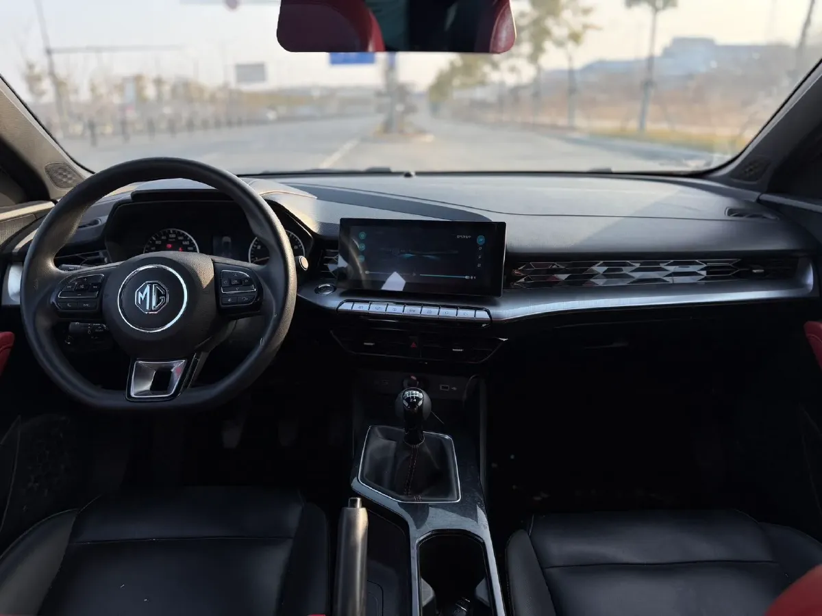 2021 MG 5 1.5L 120HP L4 5MT,autocango,china used car exporter,china ev exporter,chinese used car exporter,chinese used ev exporter