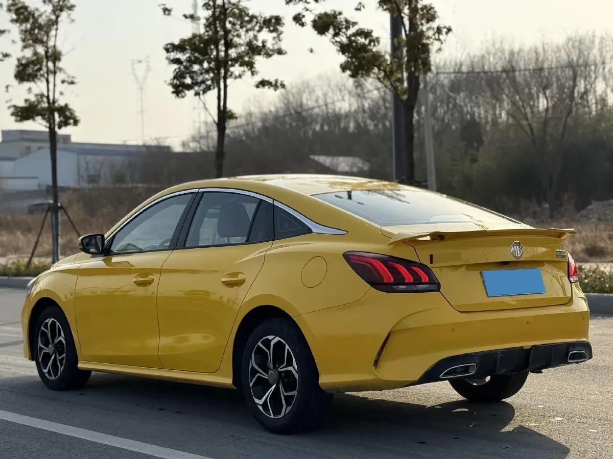 2021 MG 5 1.5L 120HP L4 5MT,autocango,china used car exporter,china ev exporter,chinese used car exporter,chinese used ev exporter