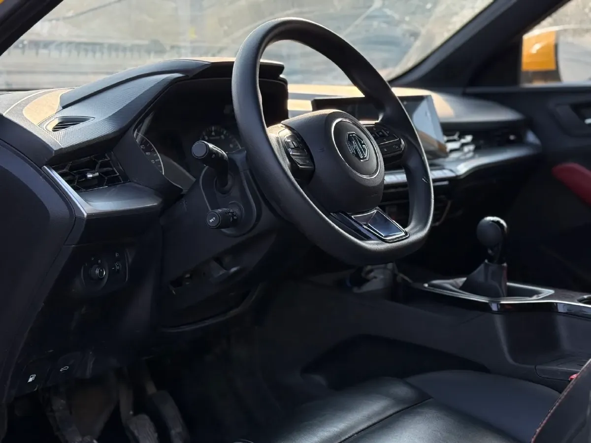 2021 MG 5 1.5L 120HP L4 5MT,autocango,china used car exporter,china ev exporter,chinese used car exporter,chinese used ev exporter