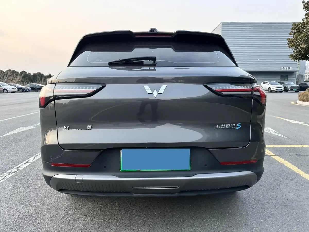 2024 WuLing XingGuangS 1.5L 106HP L4 E-CVT PHEV 20.5KWH,autocango,china used car exporter,china ev exporter,chinese used car exporter,chinese used ev exporter