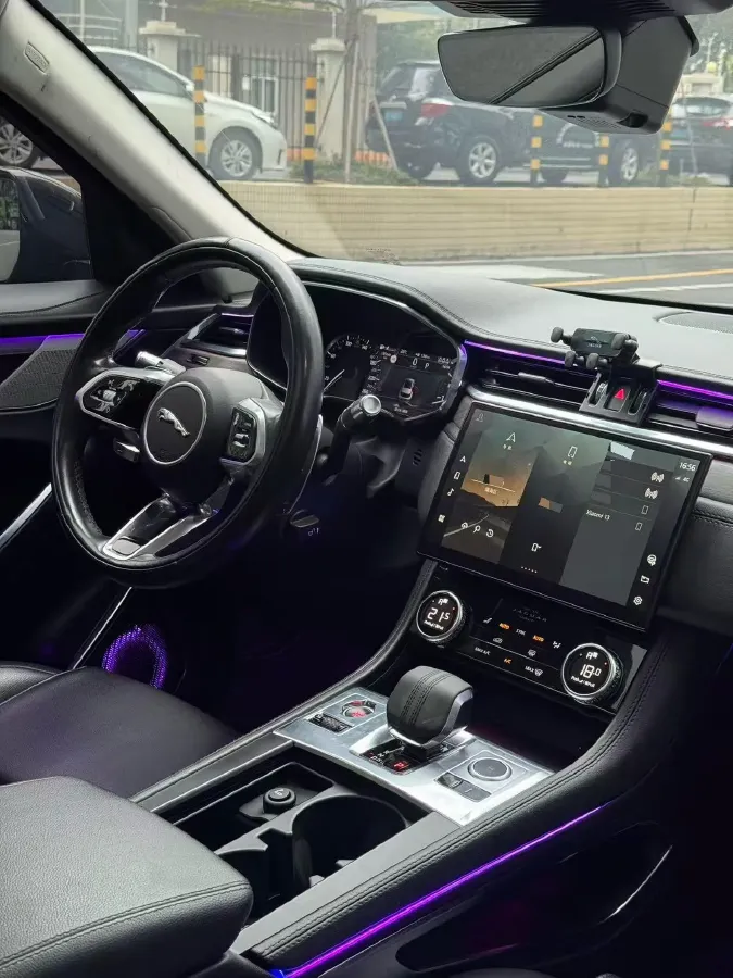 2021 Jaguar F-PACE 2.0T 250HP L4 8AT,autocango,china used car exporter,china ev exporter,chinese used car exporter,chinese used ev exporter