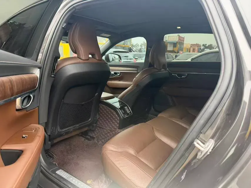 2023 Volvo S90 2.0T 250HP L4 8AT,autocango,china used car exporter,china ev exporter,chinese used car exporter,chinese used ev exporter