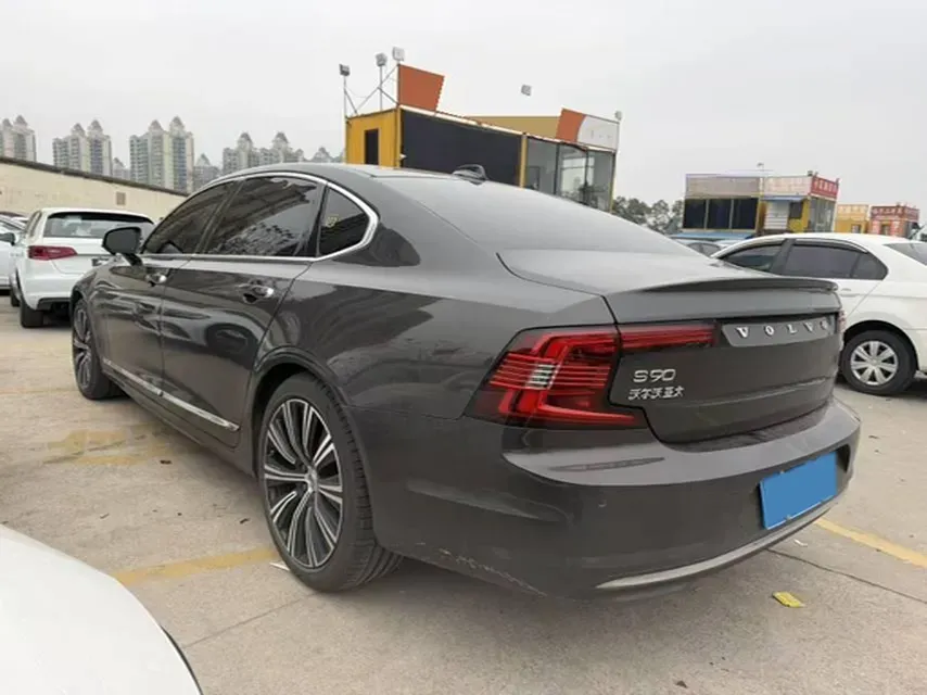 2023 Volvo S90 2.0T 250HP L4 8AT,autocango,china used car exporter,china ev exporter,chinese used car exporter,chinese used ev exporter
