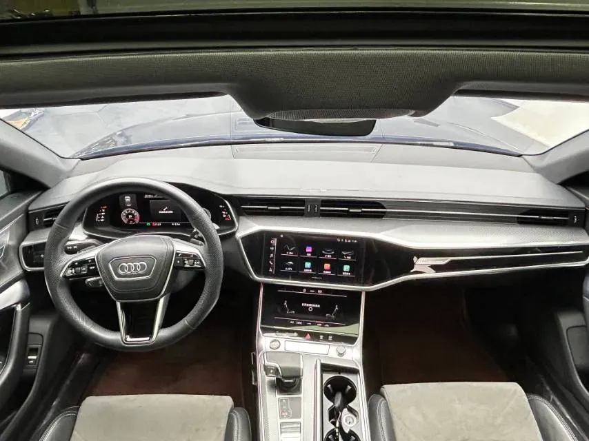 2023 Audi A6L 2.0T 190HP L4 7DCT,autocango,china used car exporter,china ev exporter,chinese used car exporter,chinese used ev exporter