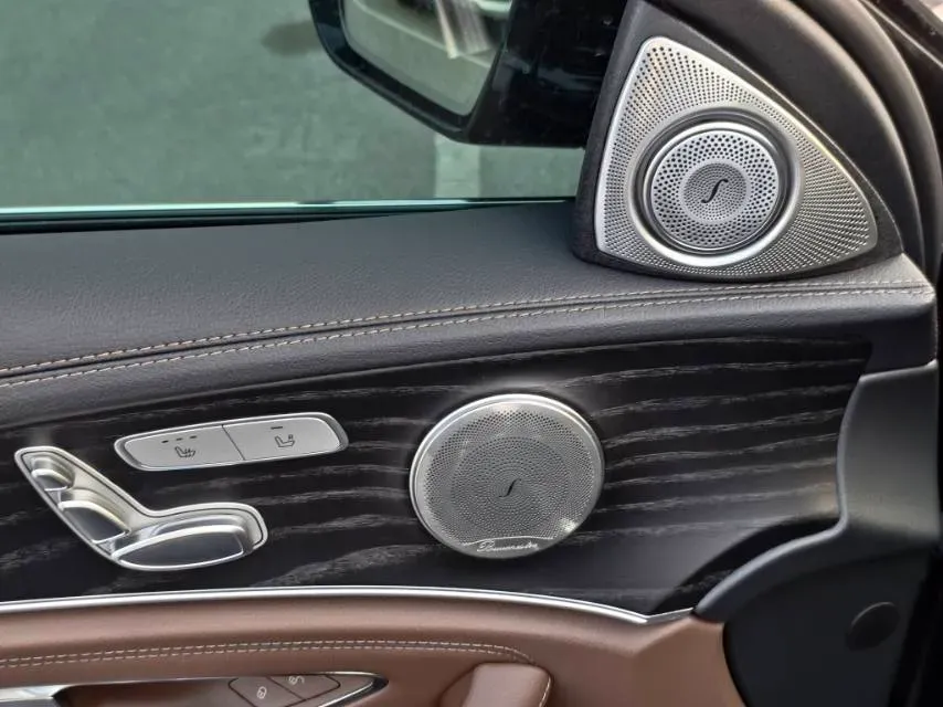 2022 Mercedes-Benz GLC Class 2.0T 258HP L4 9AT,autocango,china used car exporter,china ev exporter,chinese used car exporter,chinese used ev exporter