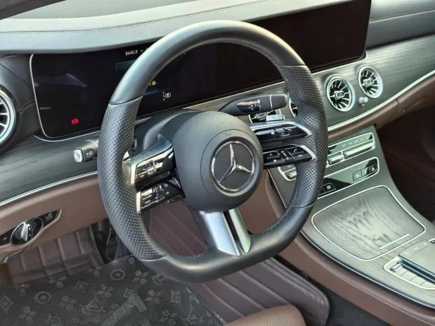 2022 Mercedes-Benz GLC Class 2.0T 258HP L4 9AT,autocango,china used car exporter,china ev exporter,chinese used car exporter,chinese used ev exporter