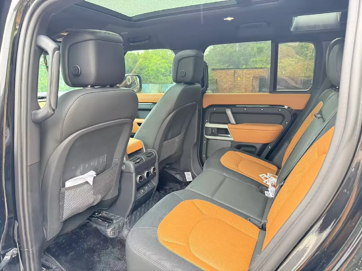 2024 Land Rover Defender 3.0T 400HP L6 8AT,autocango,china used car exporter,china ev exporter,chinese used car exporter,chinese used ev exporter