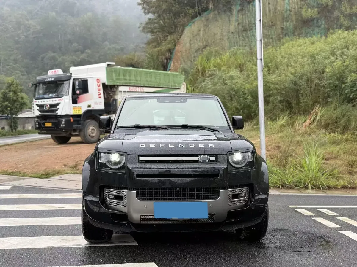 2024 Land Rover Defender 3.0T 400HP L6 8AT,autocango,china used car exporter,china ev exporter,chinese used car exporter,chinese used ev exporter