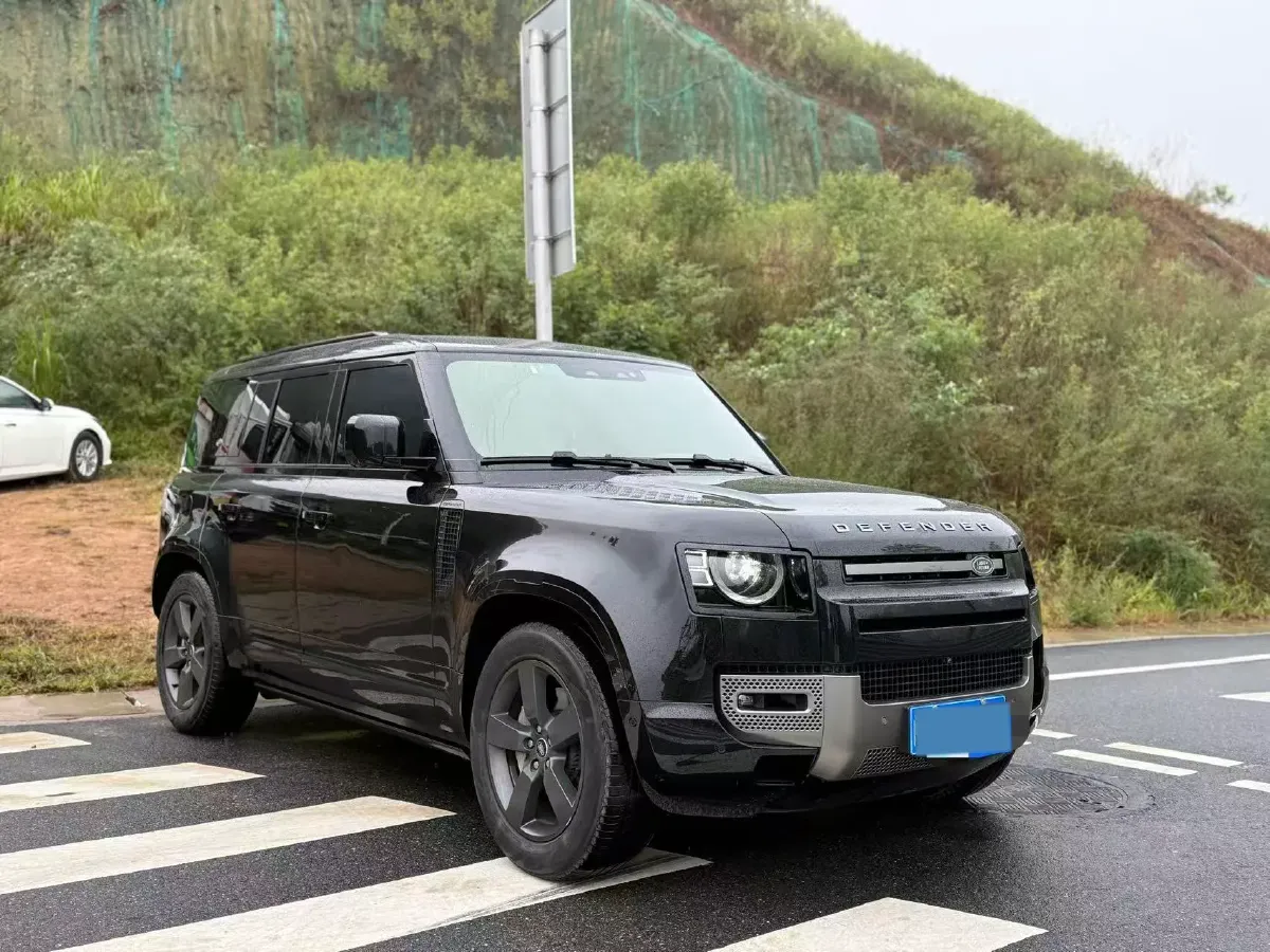 2024 Land Rover Defender 3.0T 400HP L6 8AT,autocango,china used car exporter,china ev exporter,chinese used car exporter,chinese used ev exporter