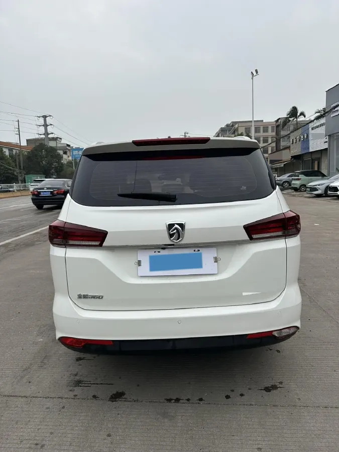 2018 BaoJun 360 1.5L 112HP L4 6MT,autocango,china used car exporter,china ev exporter,chinese used car exporter,chinese used ev exporter