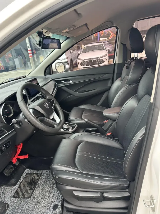 2018 BaoJun 360 1.5L 112HP L4 6MT,autocango,china used car exporter,china ev exporter,chinese used car exporter,chinese used ev exporter