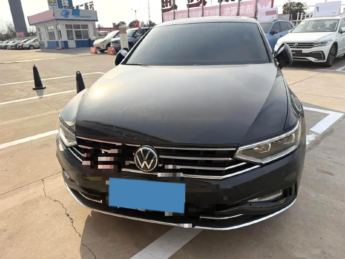 2021 Volkswagen Magotan 2.0T 186HP L4 7DCT,autocango,china used car exporter,china ev exporter,chinese used car exporter,chinese used ev exporter