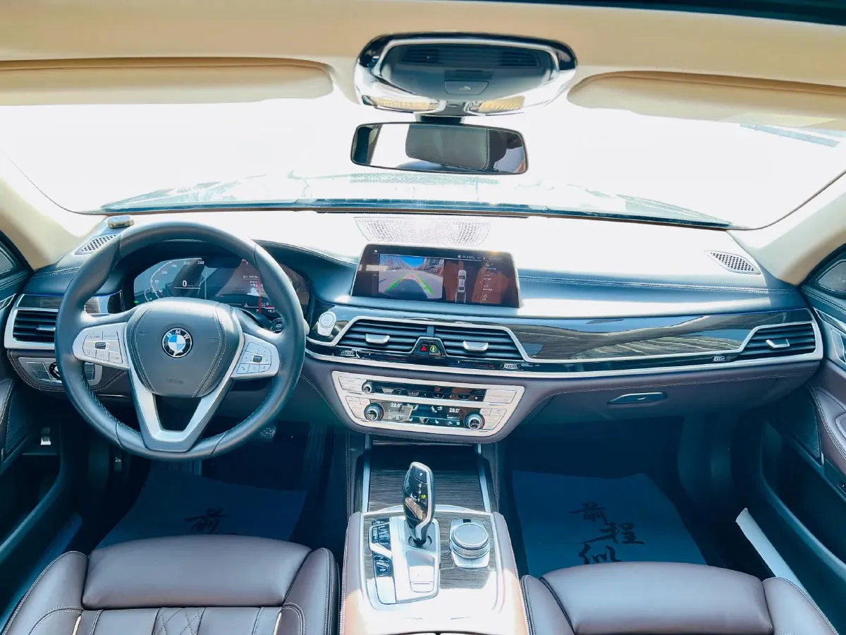 2021 BMW 7 Series 2.0T 265HP L4 8AT,autocango,china used car exporter,china ev exporter,chinese used car exporter,chinese used ev exporter