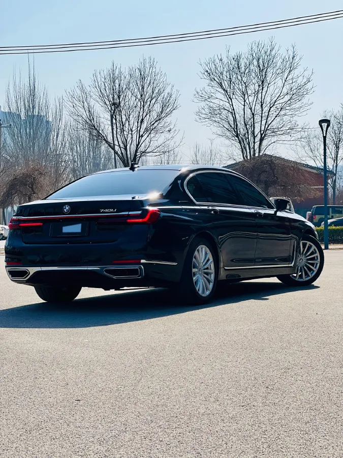 2021 BMW 7 Series 2.0T 265HP L4 8AT,autocango,china used car exporter,china ev exporter,chinese used car exporter,chinese used ev exporter