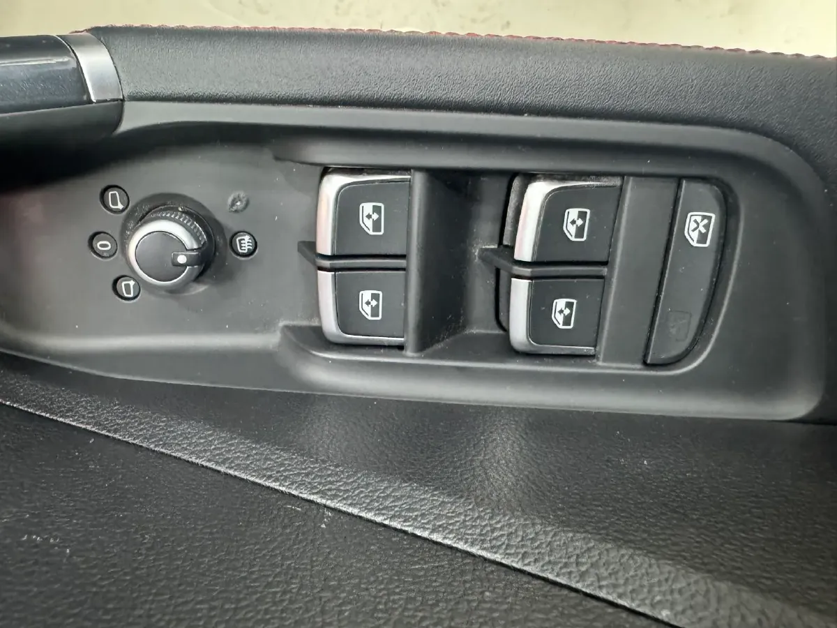 2022 Audi Q2L 1.4T 150HP L4 7DCT,autocango,china used car exporter,china ev exporter,chinese used car exporter,chinese used ev exporter