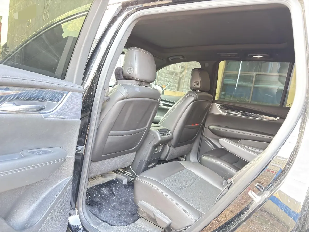 2022 Cadillac XT6 2.0T 237HP L4 9AT,autocango,china used car exporter,china ev exporter,chinese used car exporter,chinese used ev exporter