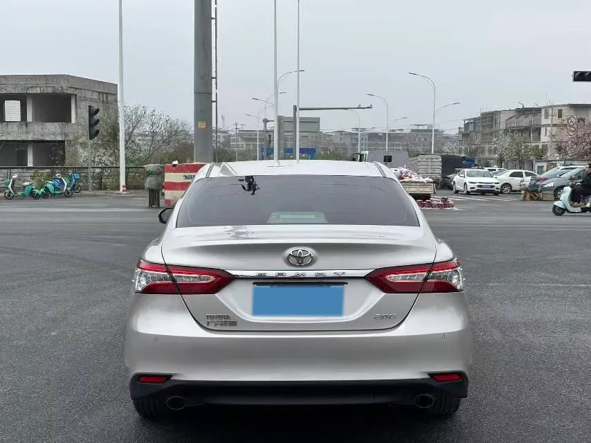 2018 Toyota Camry 2.0L 169HP L4 6AT,autocango,china used car exporter,china ev exporter,chinese used car exporter,chinese used ev exporter