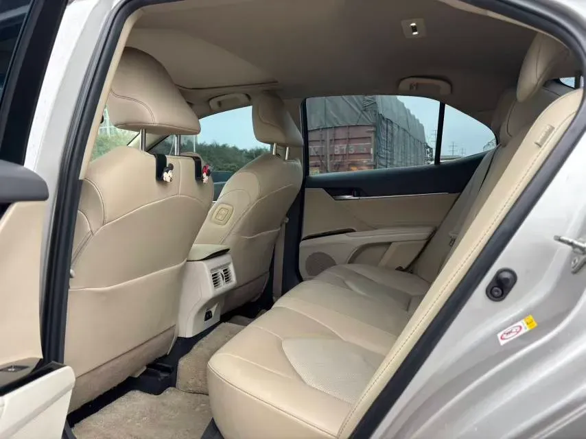 2018 Toyota Camry 2.0L 169HP L4 6AT,autocango,china used car exporter,china ev exporter,chinese used car exporter,chinese used ev exporter