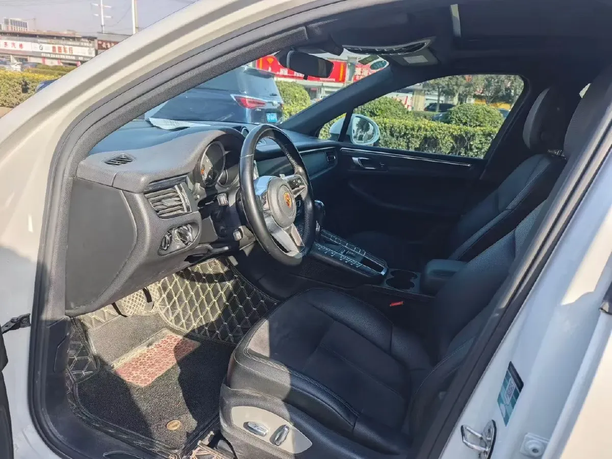 2018 Porsche Macan 2.0T 252HP L4 7DCT,autocango,china used car exporter,china ev exporter,chinese used car exporter,chinese used ev exporter