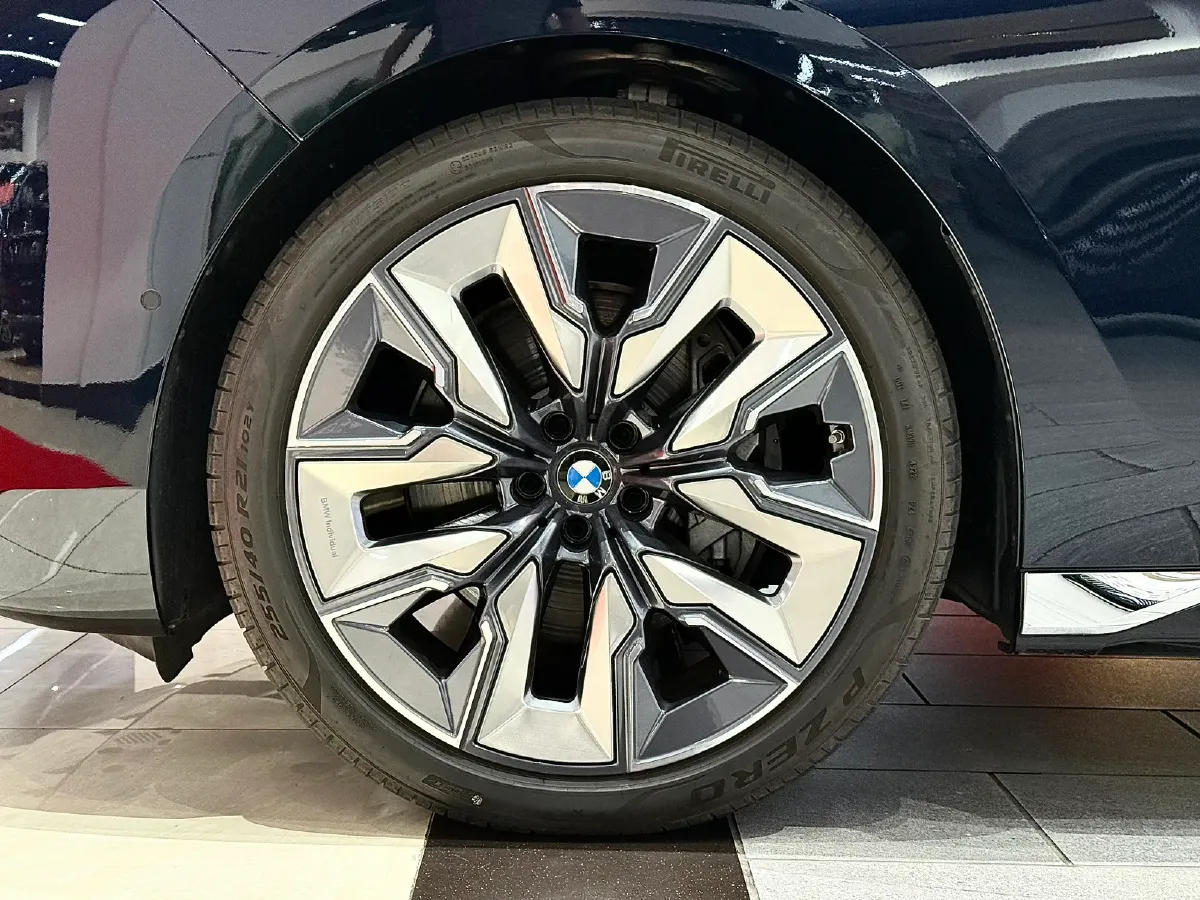 2023 BMW 7 Series 3.0T 381HP L6 8AT,autocango,china used car exporter,china ev exporter,chinese used car exporter,chinese used ev exporter