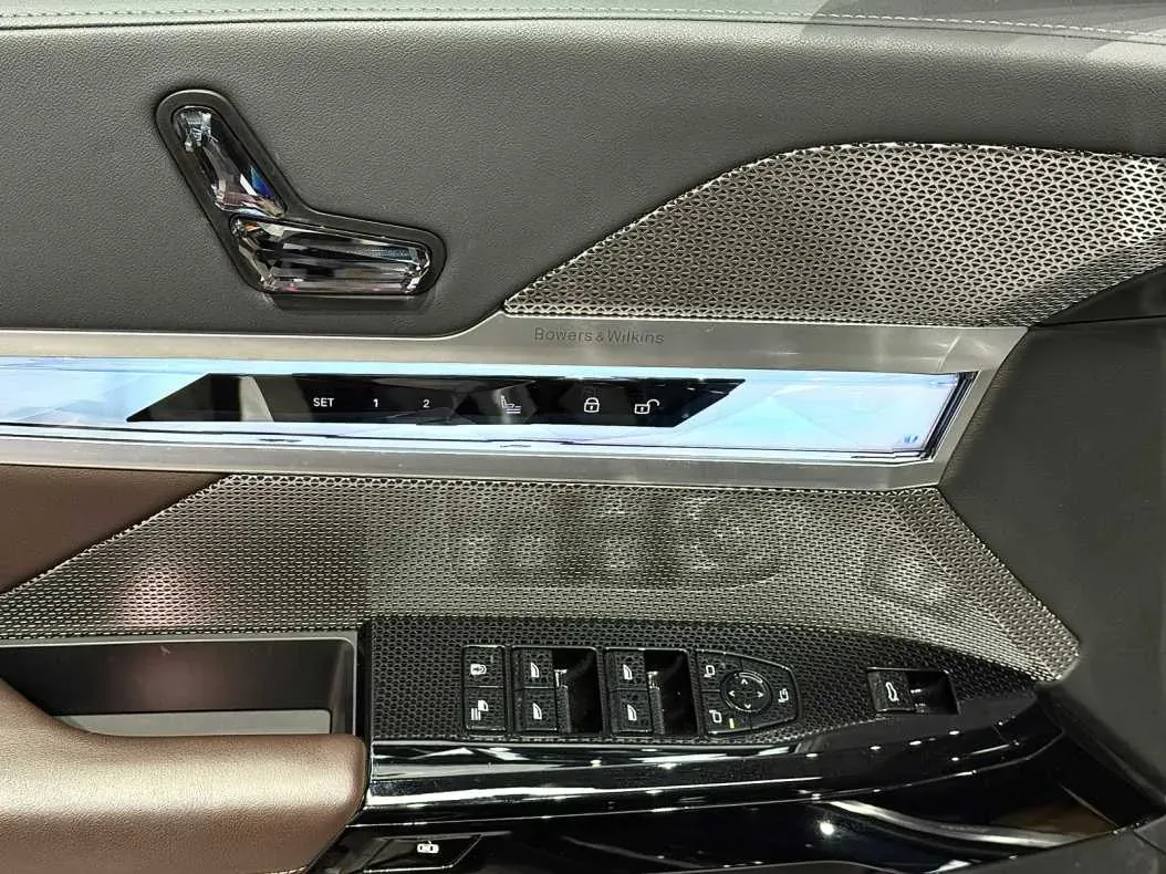 2023 BMW 7 Series 3.0T 381HP L6 8AT,autocango,china used car exporter,china ev exporter,chinese used car exporter,chinese used ev exporter