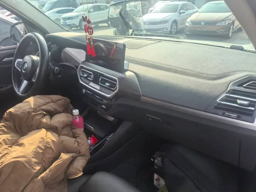 2022 BMW X3 2.0T 252HP L4 8AT,autocango,china used car exporter,china ev exporter,chinese used car exporter,chinese used ev exporter