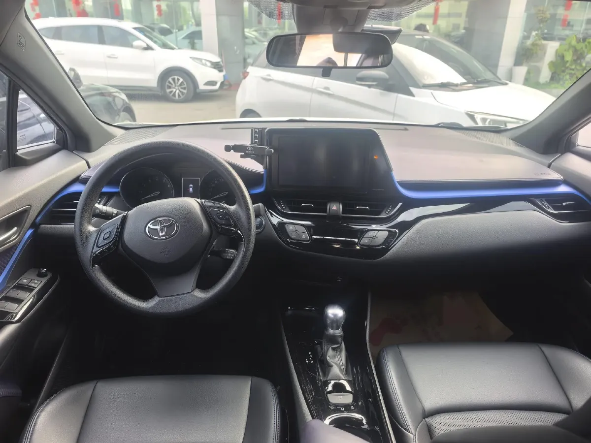 2020 Toyota C-HR 2.0L 171HP L4 CVT,autocango,china used car exporter,china ev exporter,chinese used car exporter,chinese used ev exporter