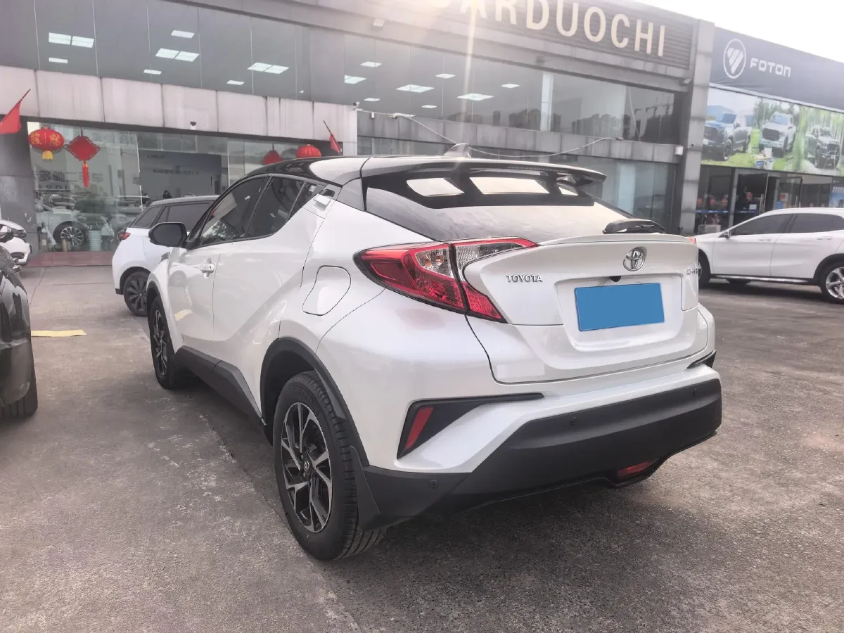 2020 Toyota C-HR 2.0L 171HP L4 CVT,autocango,china used car exporter,china ev exporter,chinese used car exporter,chinese used ev exporter