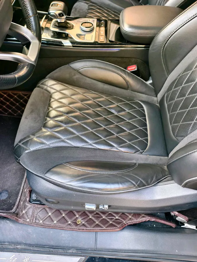 2019 HongQi HS5 2.0T 224HP L4 6AT,autocango,china used car exporter,china ev exporter,chinese used car exporter,chinese used ev exporter