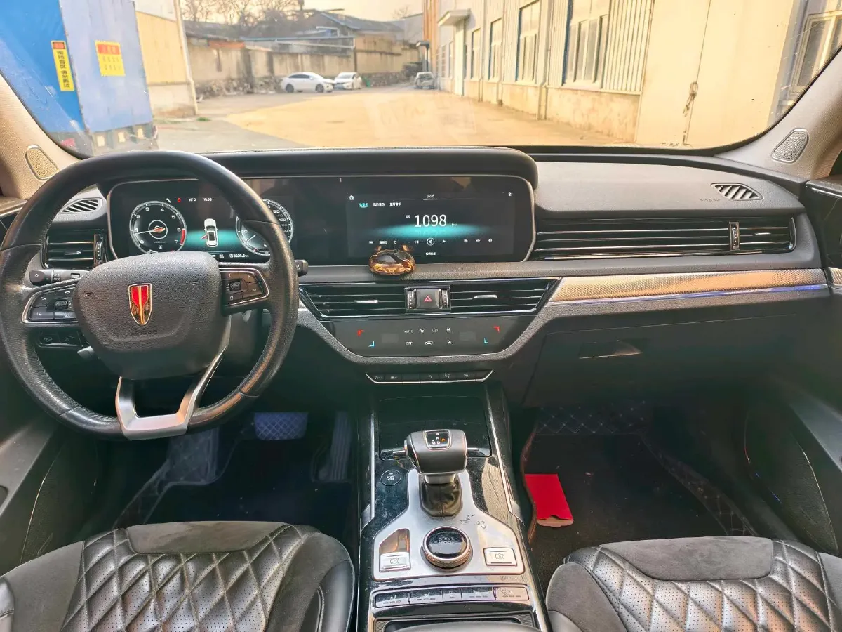 2019 HongQi HS5 2.0T 224HP L4 6AT,autocango,china used car exporter,china ev exporter,chinese used car exporter,chinese used ev exporter