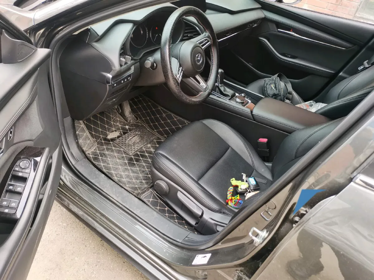 2020 Mazda 3 Axela 2.0L 158HP L4 6AT,autocango,china used car exporter,china ev exporter,chinese used car exporter,chinese used ev exporter