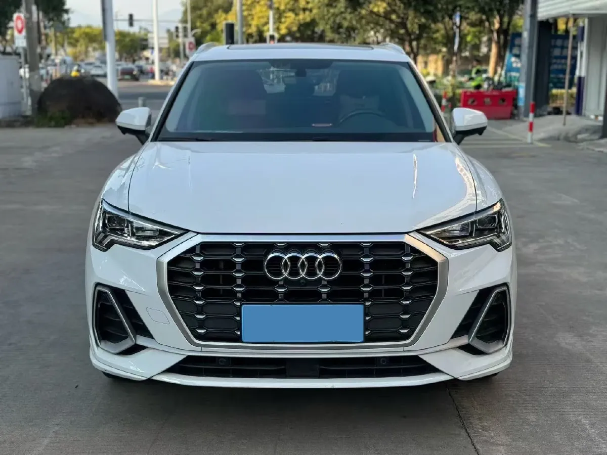 2021 Audi Q3 1.4T 150HP L4 7DCT,autocango,china used car exporter,china ev exporter,chinese used car exporter,chinese used ev exporter
