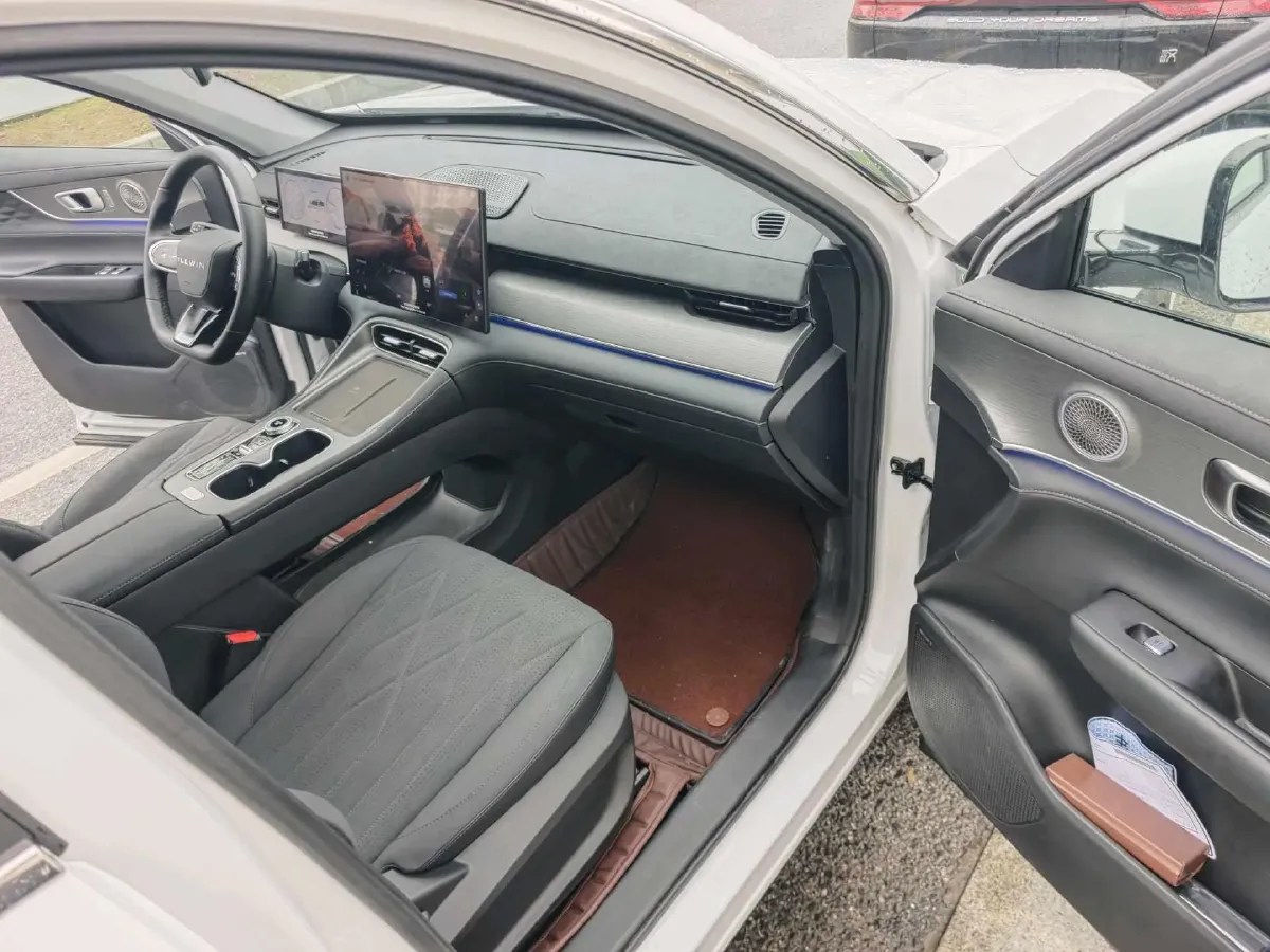 2025 Fulwin FulwinT8 1.5T 156HP L4 1DHT PHEV 18.67KWH,autocango,china used car exporter,china ev exporter,chinese used car exporter,chinese used ev exporter