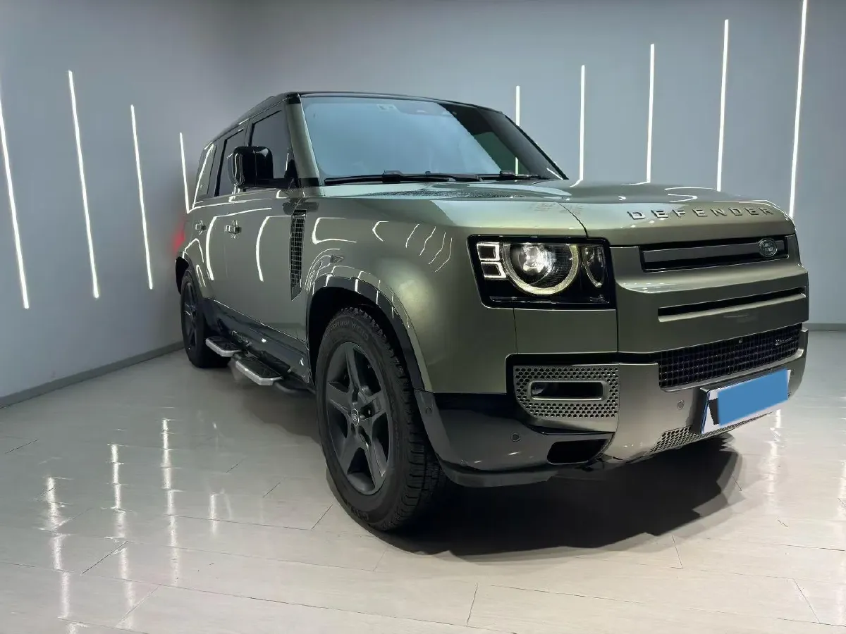 2023 Land Rover Defender 3.0T 400HP L6 8AT,autocango,china used car exporter,china ev exporter,chinese used car exporter,chinese used ev exporter