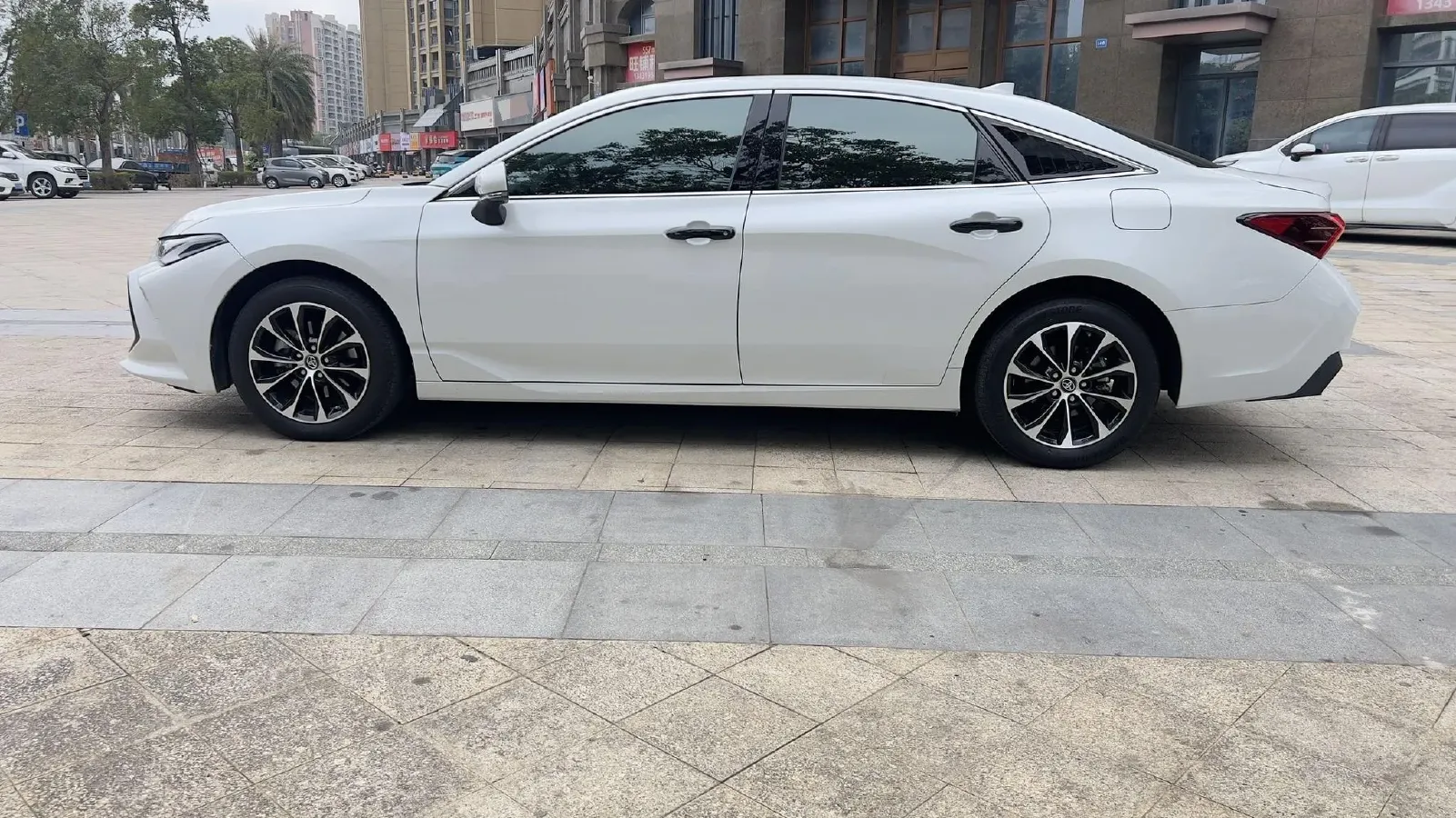 2022 Toyota Avalon 2.0L 178HP L4 CVT,autocango,china used car exporter,china ev exporter,chinese used car exporter,chinese used ev exporter